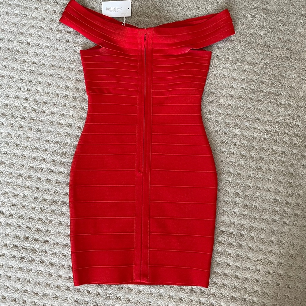 NWT Red Dress size M katiejnyc - Picture 3 of 4